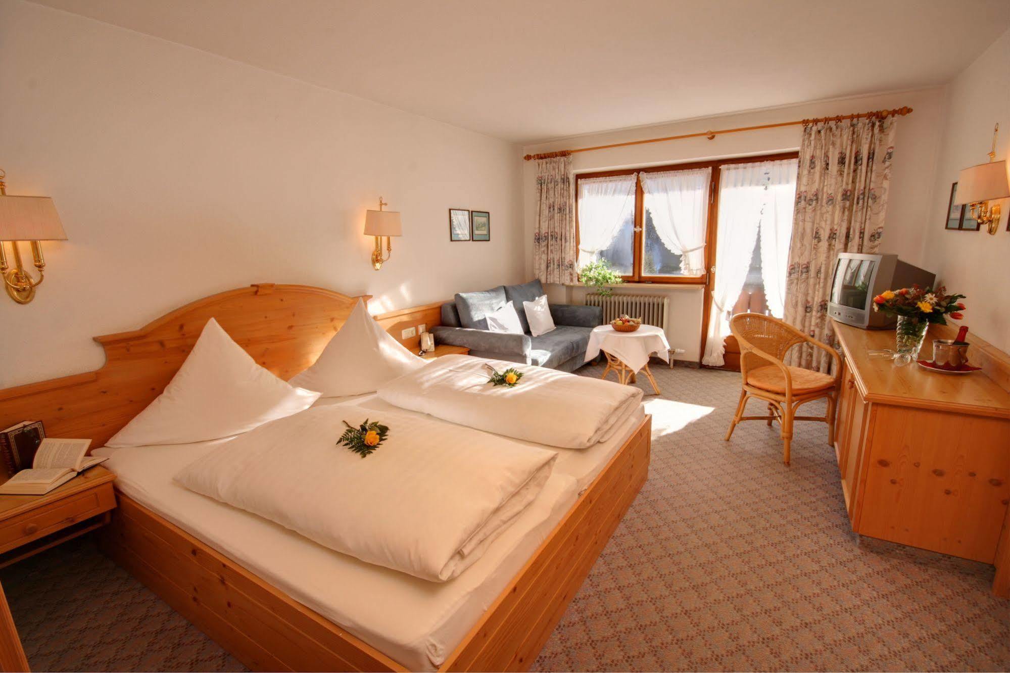 Hirschegg Rein Hotel Adler Garni מראה חיצוני תמונה