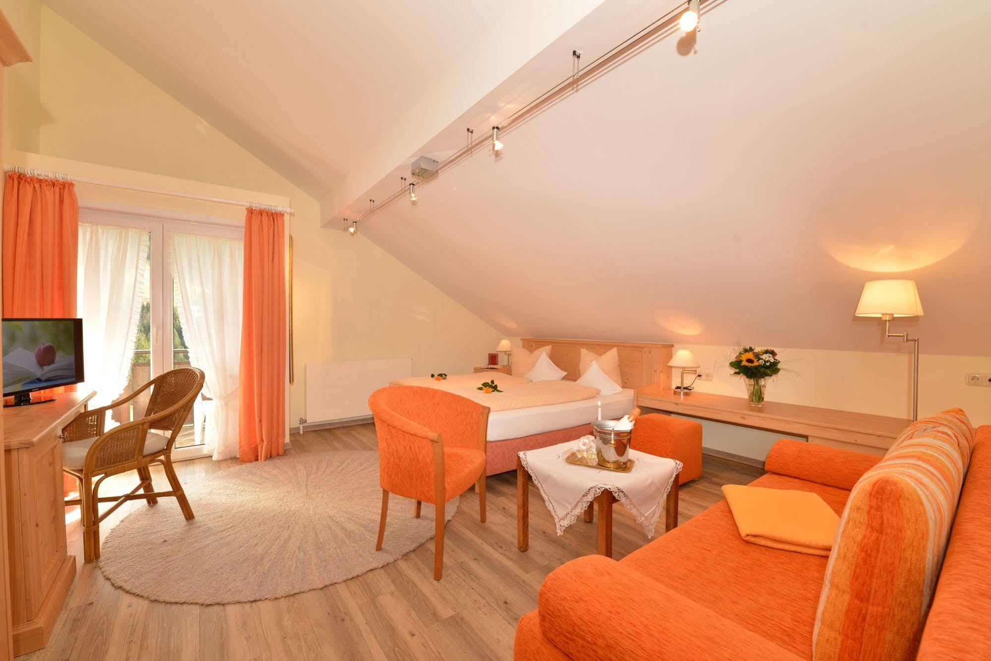 Hirschegg Rein Hotel Adler Garni מראה חיצוני תמונה